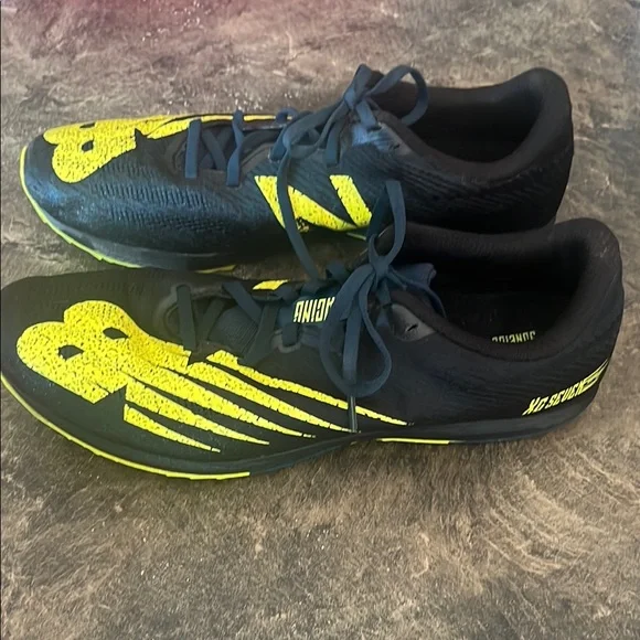 New Balance Navy and Yellow Running Spikes - Picture 3 of 4